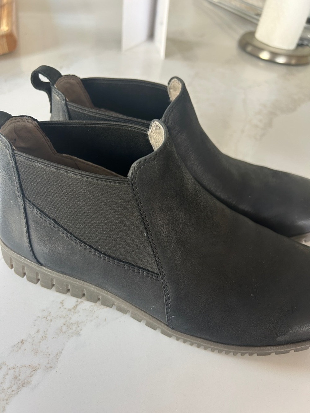 Dansko Woman’s Louisa Ankle Boot Black Burnished Calf SZ 38 EU